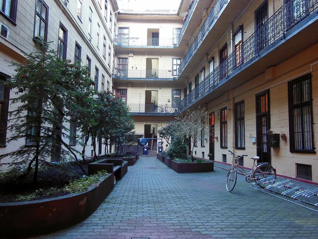 בודפשט Kodaly Art Apartment הונגריה